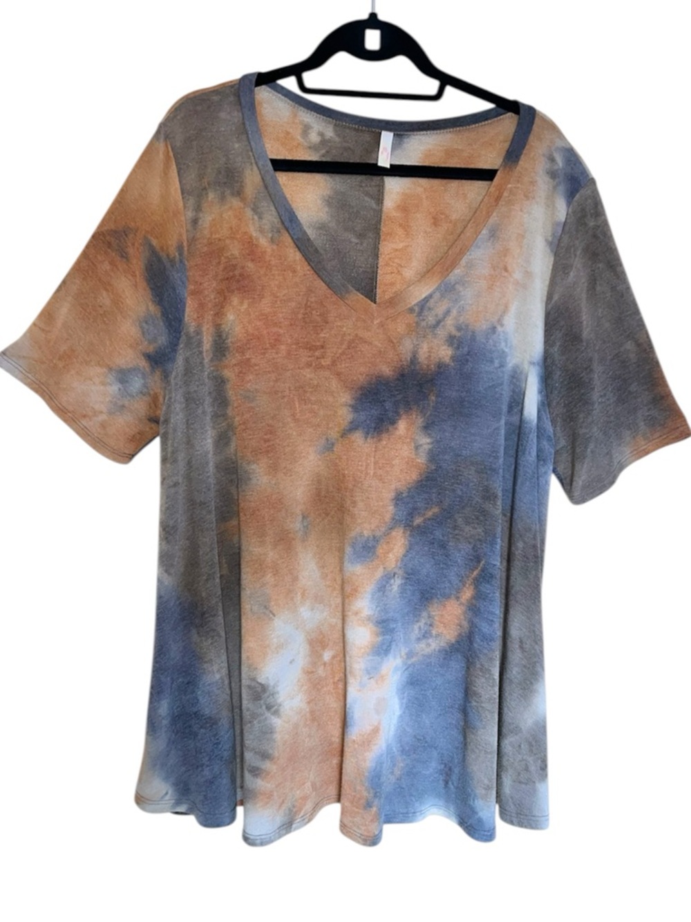 𝐂𝐔𝐑𝐕𝐘 𝐆𝐈𝐑𝐋 | SHORT SLEEVE TIE DYE TOP